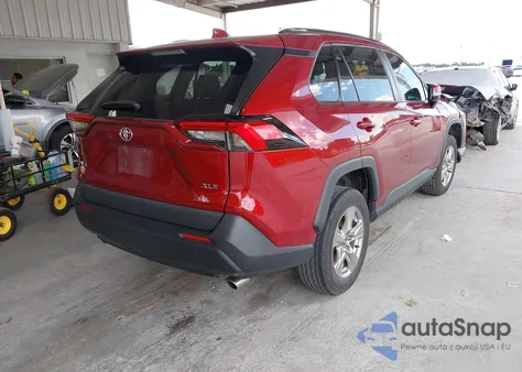 2022 Toyota Rav4 Xle z USA, uszkodzony, nr VIN 2T3W1RFV1NW187878